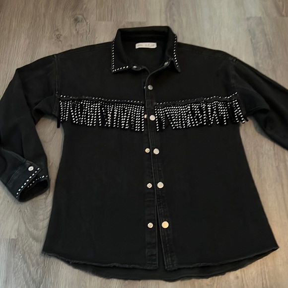 Zara Jackets & Blazers - Zara blazer 🖤. Size 10 (S)